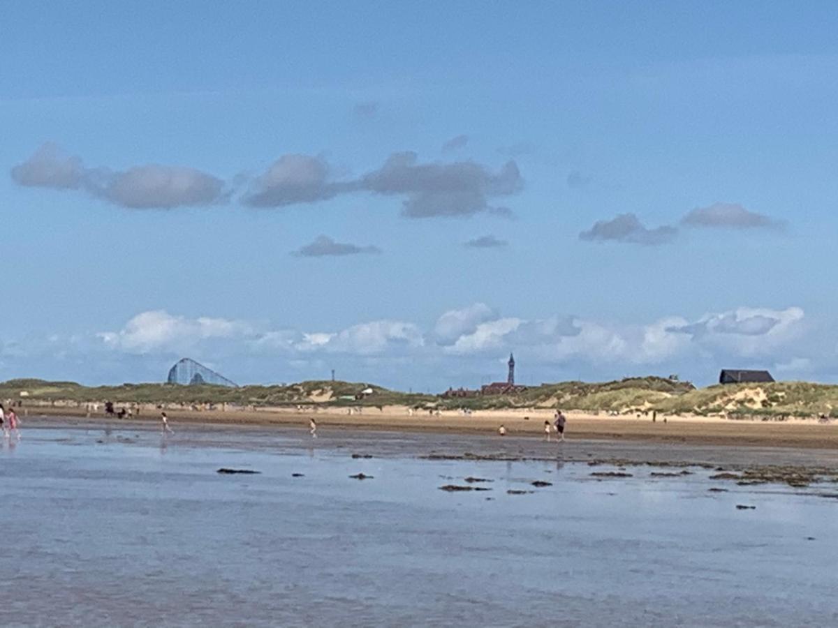 Beach Lookout - SEA VIEWS Lytham St Annes Exterior foto